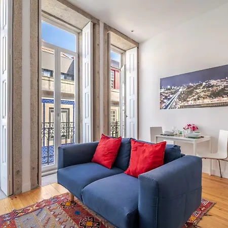 Bright • Downtown * Porto